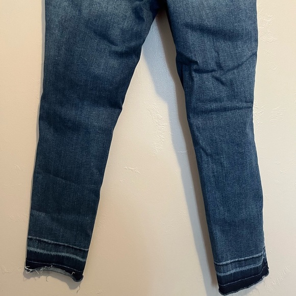 Universal Threads Mid Rise Skinny Classic Blue Denim Ankle Jeans - Picture 10 of 11